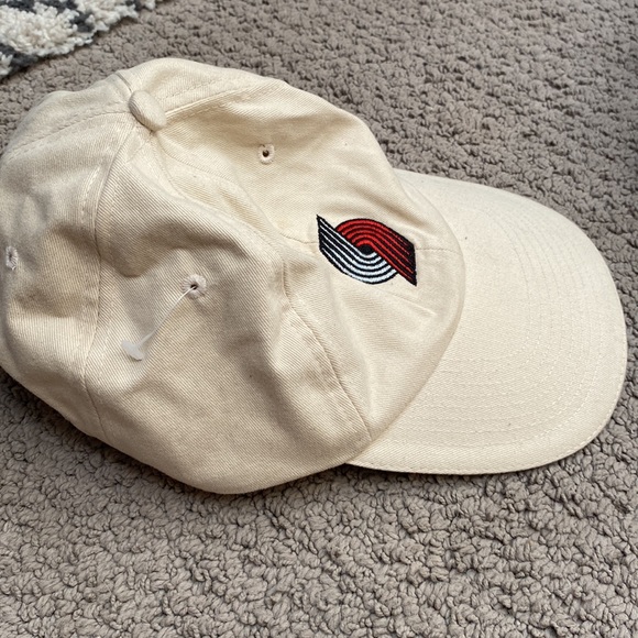 Hat - Picture 2 of 3